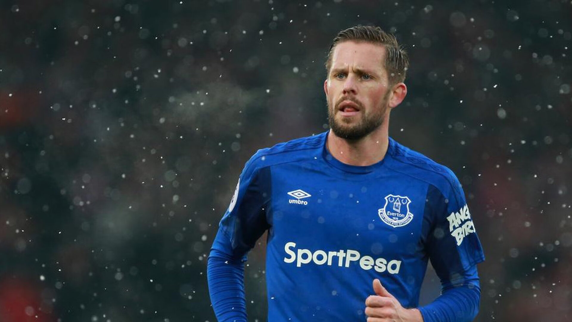 开云体育全站-篮球明星效应推动赛事观众增长明显，篮球比赛明星